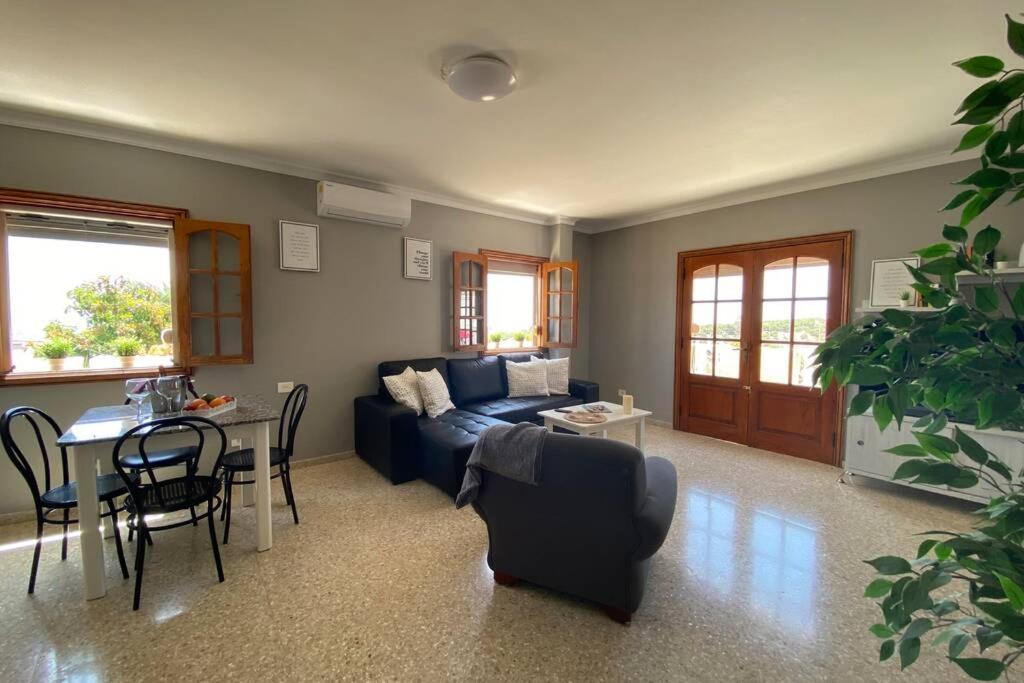 2 Apartments With Private Pool At Villa Diaz Aleman サロブレ エクステリア 写真