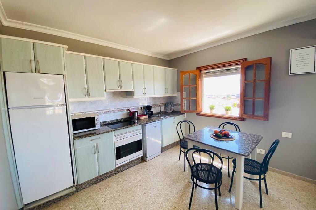 2 Apartments With Private Pool At Villa Diaz Aleman サロブレ エクステリア 写真