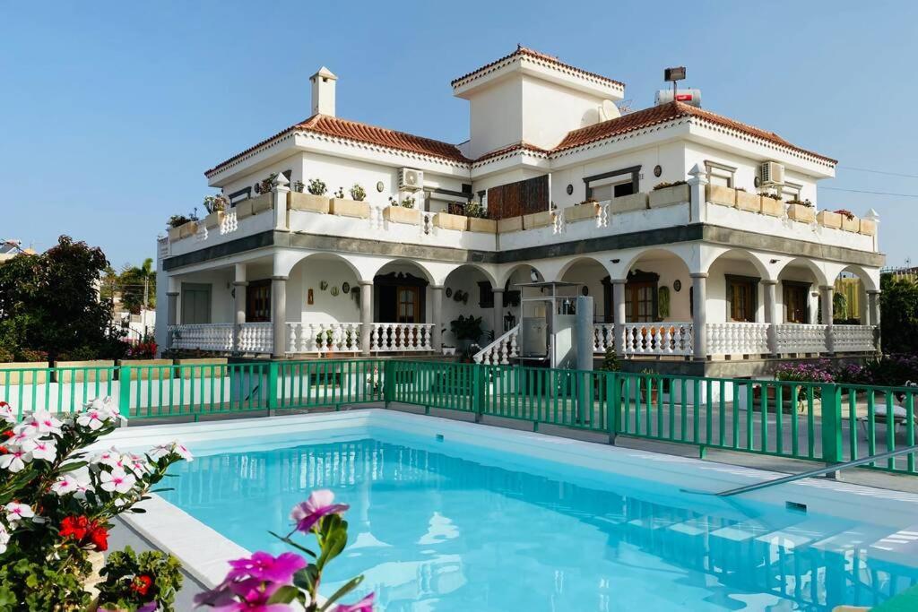 2 Apartments With Private Pool At Villa Diaz Aleman サロブレ エクステリア 写真